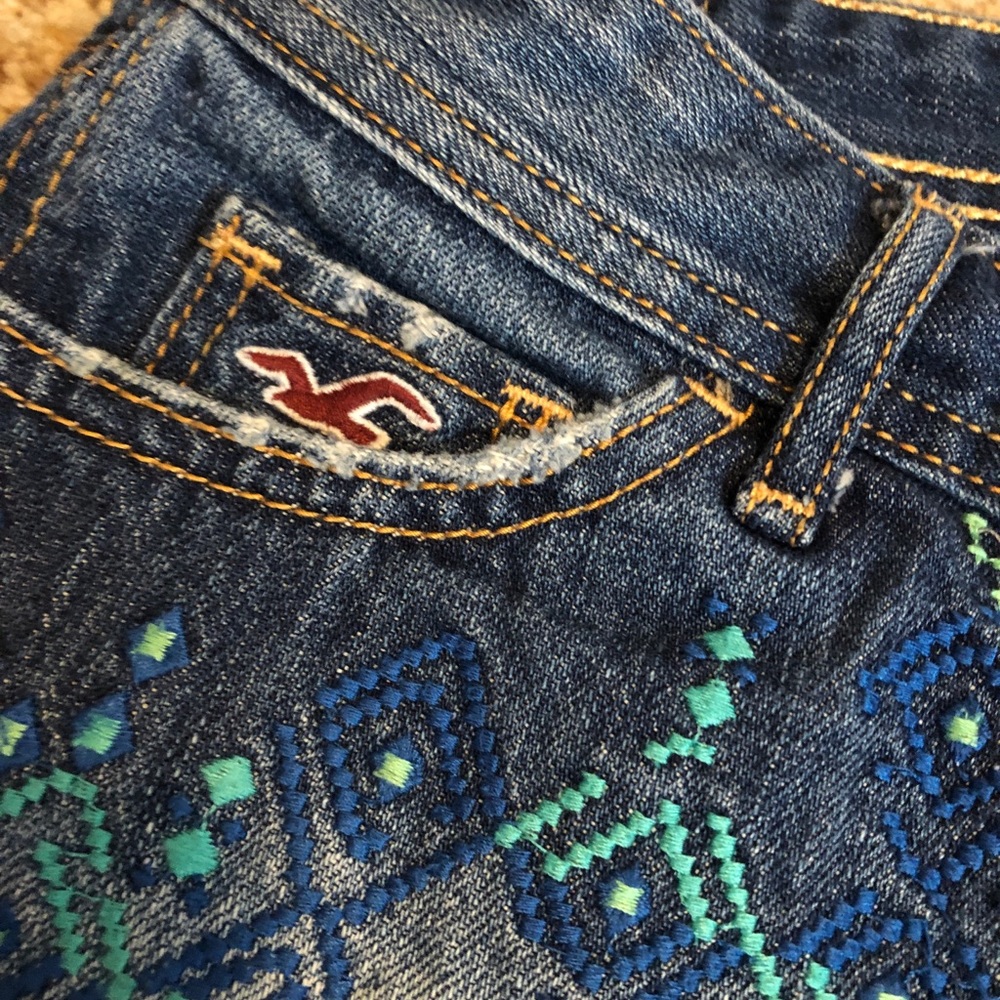 Hollister Aztec Embroidered Jean Short SZ 00/w23